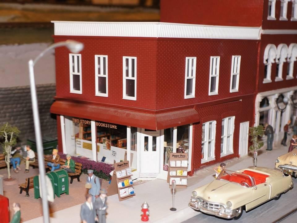 Show me your detailed/kit bashed Lionelville Buildings! | O Gauge